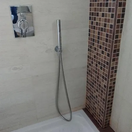 Artistic House Alojamento de Acomodação e Pequeno-almoço 3*