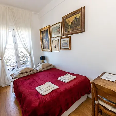 Artistic House 3* Bari