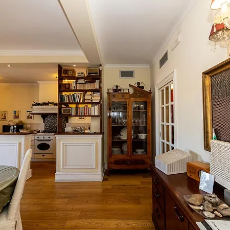 Artistic House 3* Bari