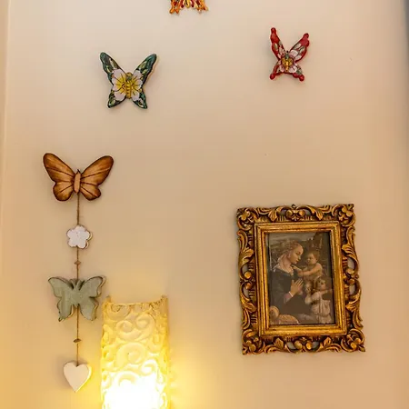 Artistic House Bed & Breakfast *