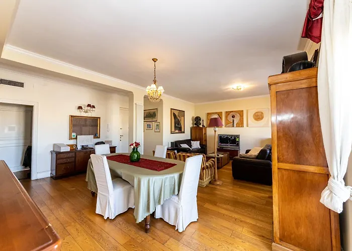 住宿加早餐酒店 Artistic House 3*